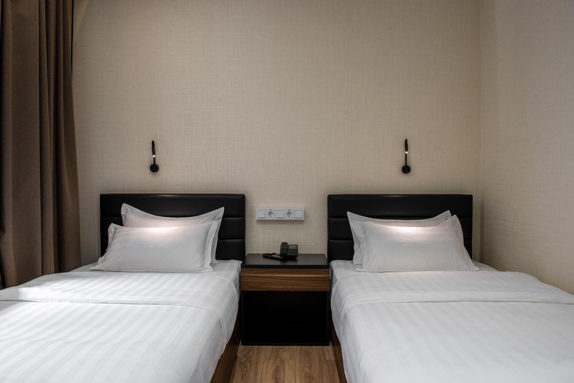 Silk Road Premium Hotel Tasjkent Exteriör bild