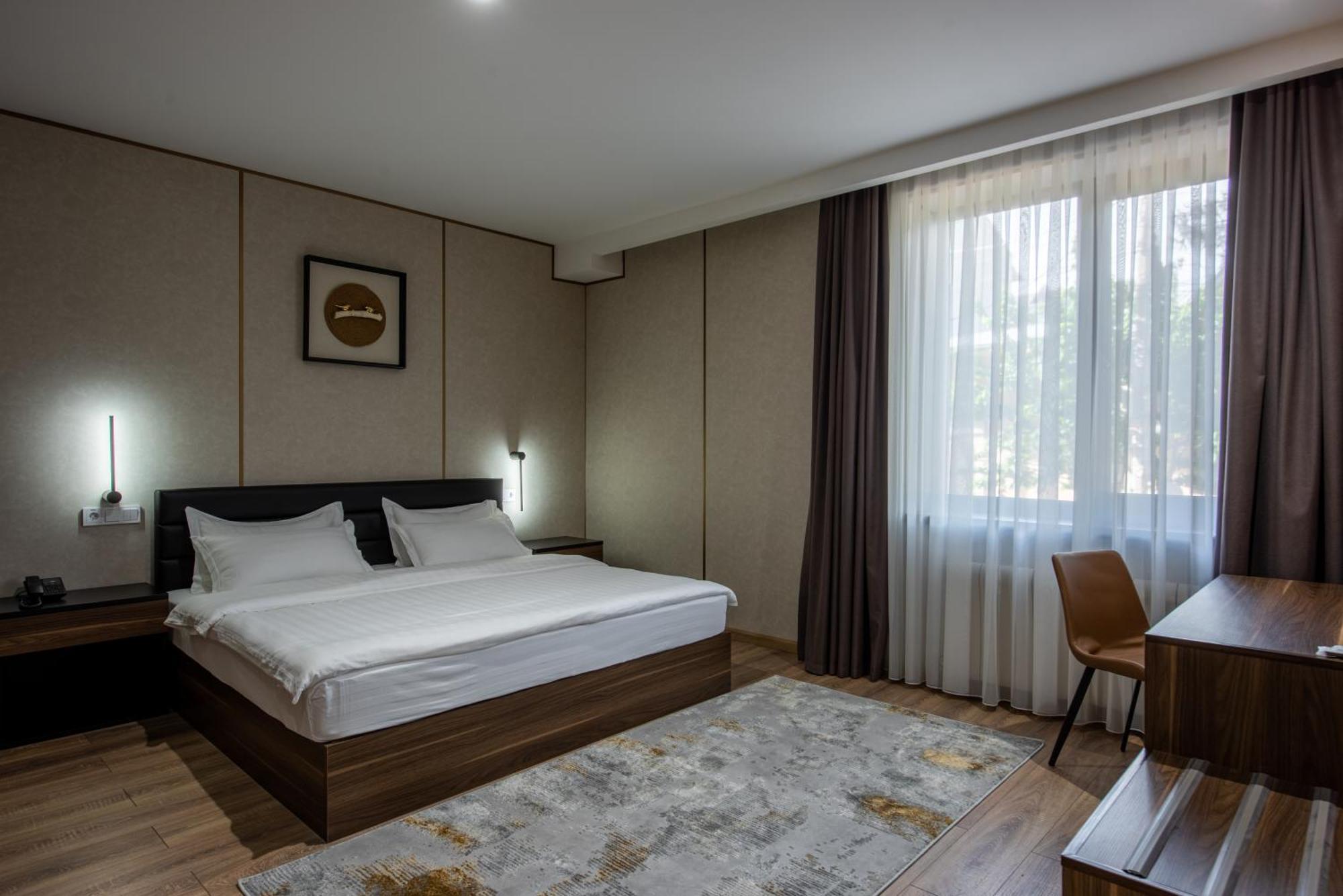 Silk Road Premium Hotel Tasjkent Exteriör bild