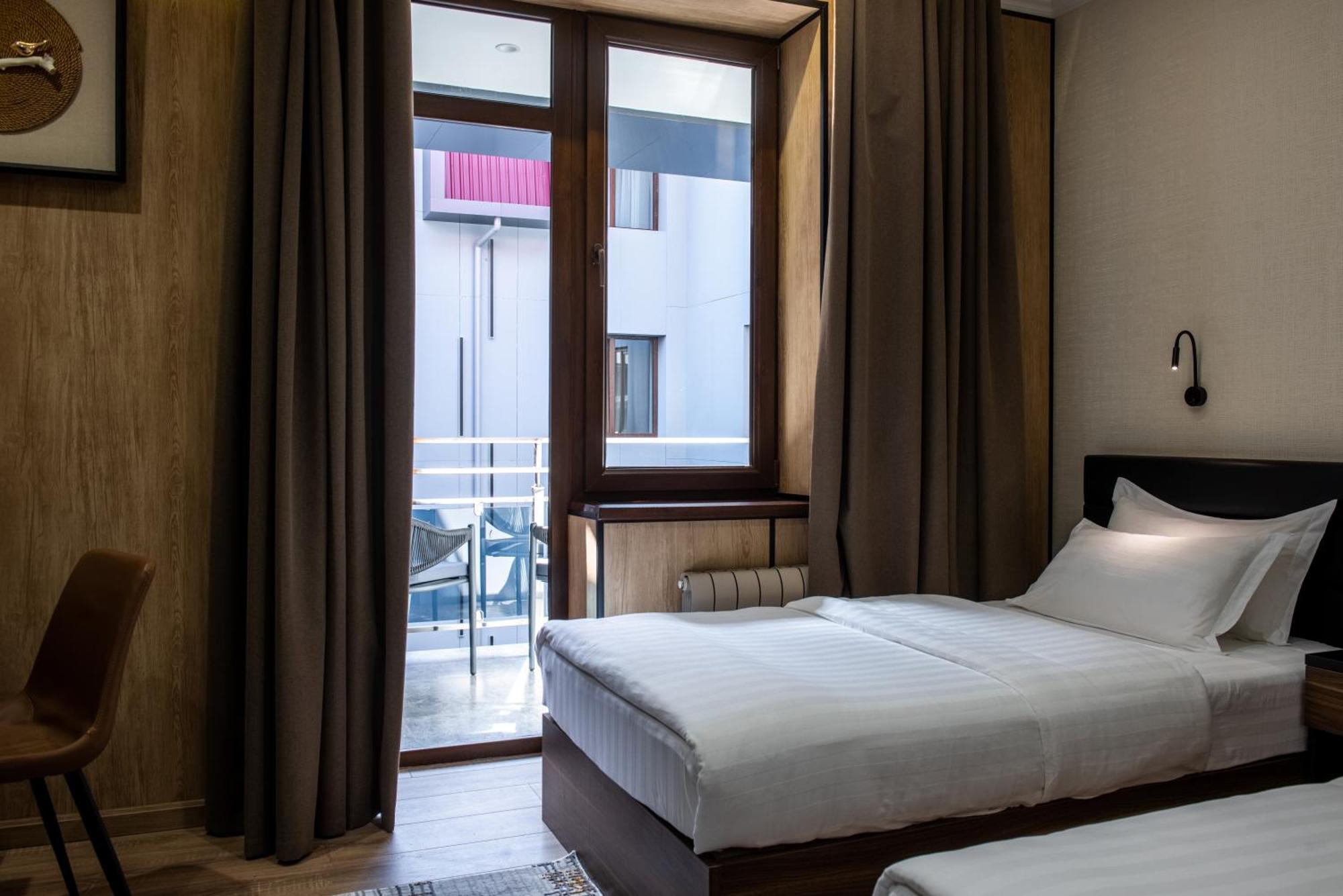 Silk Road Premium Hotel Tasjkent Exteriör bild